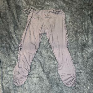 boutique store purple tie up capri leggings size medium